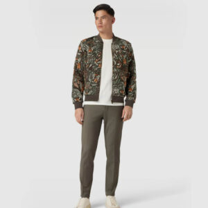 T-Shirt mit Label-Patch in weiss